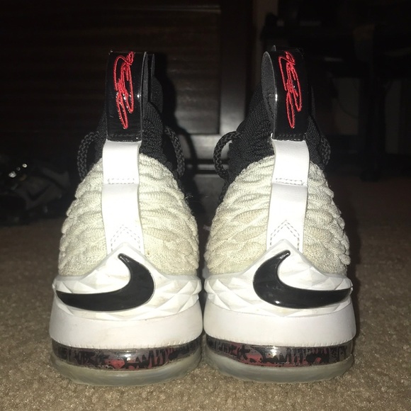 Nike Lebron 15 Graffiti - Picture 3 of 5